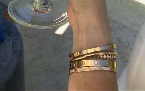 Bracelet Cartier, Cartier Bracelet, Super Rich Kids, Bracelet Love, Rich Kids, Rich Girl, Girly Jewelry, Star Girl, Cartier Love Bracelet