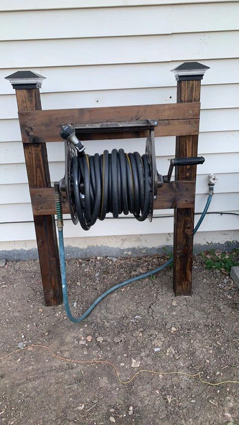 Garden Hose Storage Ideas, Hose Storage Ideas, Garden Hose Storage, Garden Hose Holder, Garden Hose Reel, Porch Uk, Summer Front Porches, Hose Storage, Front Porch Ideas Australia