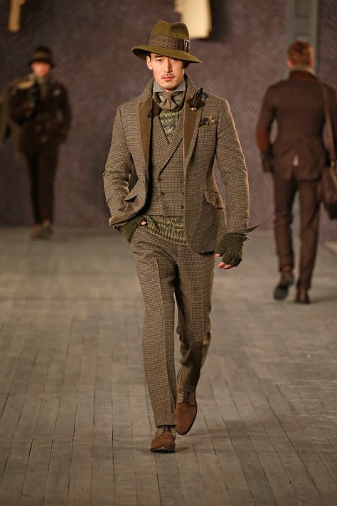 Bohemian Man, 1930s Men, Dapper Suits, Mens Vest Fashion, A Man In A Suit, Man In A Suit, 2016 Menswear, Joseph Abboud, Menswear Fashion Show