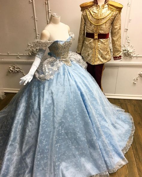 Wedding Dresses Vintage Princess, Princess Dress Fairytale, 파티 드레스, Disney Princess Dresses, Fantasy Dresses, Fantasy Gowns, Fairytale Dress, Vintage Gowns, Disney Dresses