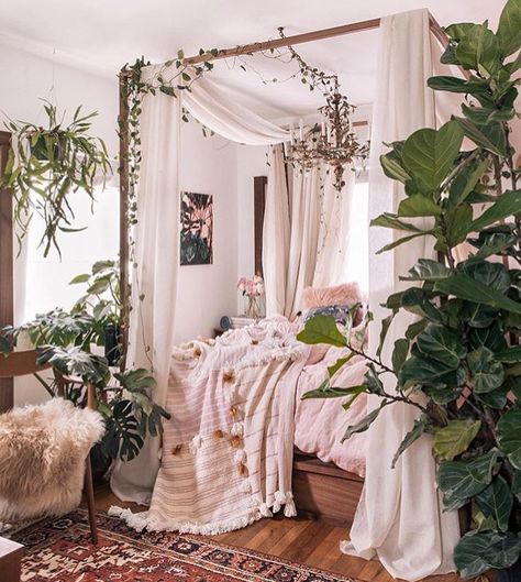 <> Ok, @chelsaeanne ..... #bedroomgoals galore! Simple Room, Bedroom Decor Design, Room Makeover Bedroom, Dream Room Inspiration, Arabian Nights, Décor Diy, Cozy Room, Room Inspiration Bedroom, Room Ideas Bedroom