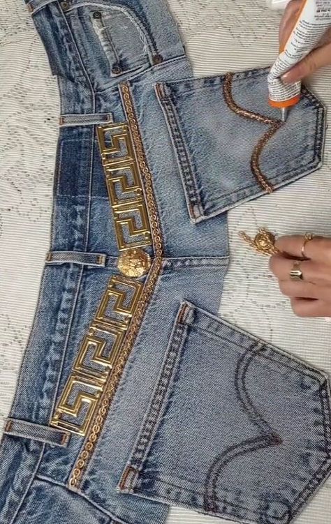 Denim Gauchos Outfit, Denim Belts Diy, Jean Jewelry Diy, Denim And Diamonds Gala Outfit, Upcycle Clothes 2023, Diy Denim Belt, Denim And Bling Outfits, Jean Diy Upcycle, Denim Jacket Diy Upcycling