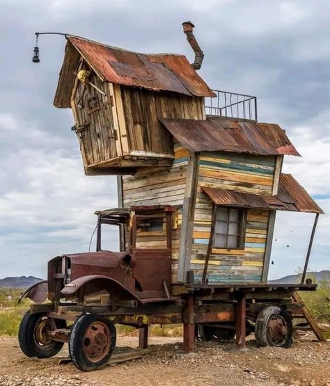 Old Campers, Mobile Living, Old Truck, Antique Trucks, Car Trailer, Amazing Buildings, Fantasy House, Rv Trailers, Barndominium Ideas