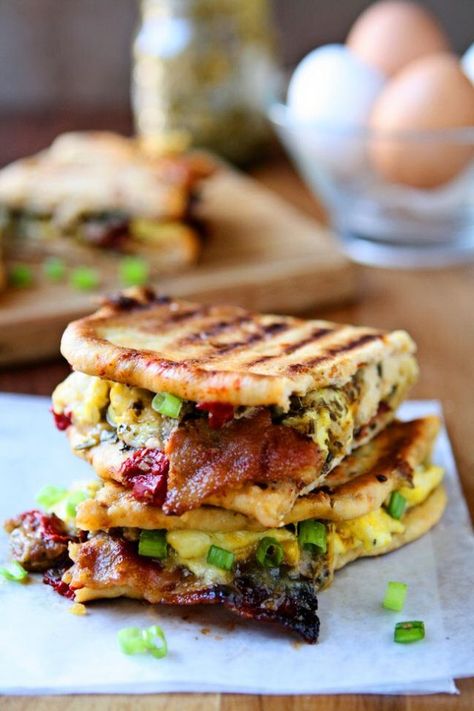 Breakfast Panini, Panini Recipes, Panini Sandwiches, Patty Melt, Breakfast Sandwiches, Calamari, Breakfast Brunch Recipes, Hearty Breakfast, An Egg