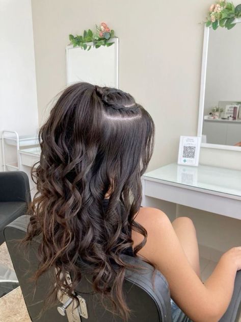 Quince Damas Hairstyles, Curled Hairstyles For Short Hair Formal, Hair Styles For Prom Medium Length, Party Hairstyles For Medium Hair Night, In Hairstyles, Hair Styles For Long Hair Easy, Black Hair Prom Hairstyles, Prom Hairstyles Short Hair, Cute Prom Hair