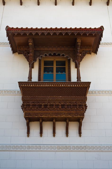 Window Detail | BAPS Shri Swaminarayan Mandir Toronto Hindu … | Gus Protopapas | Flickr Moorish Design, India Architecture, Royal Indian, Indian Home Design, Indian Home Interior, Stone Architecture, Room Partition Designs, Layout Architecture, Indian Architecture