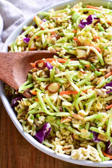 Broccoli Cole Slaw, Broccoli Slaw Salad, Broccoli Slaw Recipes, Best Broccoli Salad Recipe, Slaw Salad, Broccoli Carrot, Lemon Tree Dwelling, Best Broccoli, Delicious Broccoli