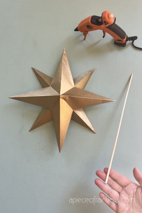 Kids Christmas Tree Topper, Diy Star Topper Christmas Tree, Diy Moravian Star Tree Topper, Scandinavian Tree Topper, Paper Star Tree Topper Diy, Easy Christmas Star, Diy Paper Star Tree Topper, Felt Tree Topper Diy, Diy Snowflake Tree Topper