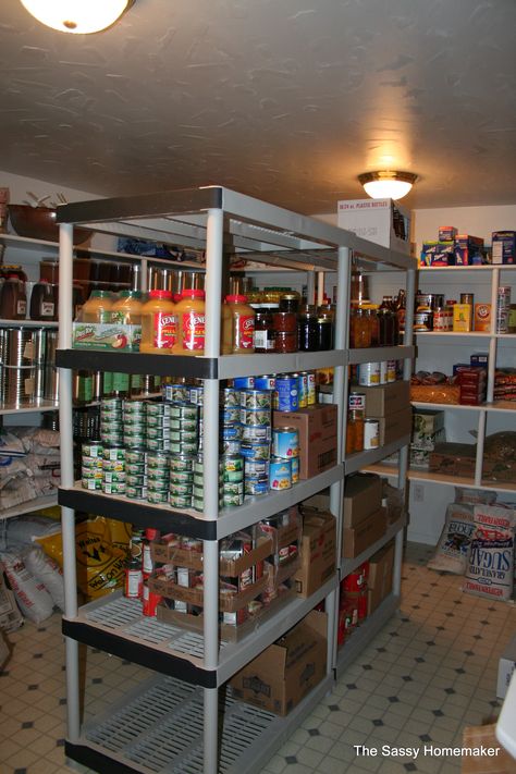 Food Storage Rooms, Food Storage Shelves, Provident Living, Emergency Food Storage, Basement Storage, Survival Food, In The Bedroom, Storage Area, Pantry Storage