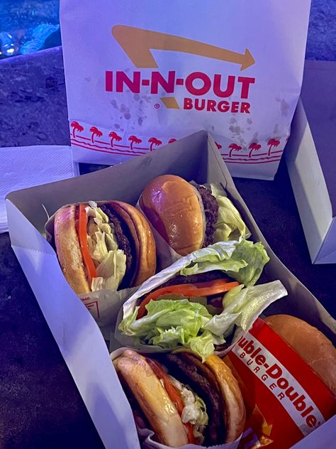 Essen, Las Vegas, In N Out Aesthetic Food, Aesthetic In N Out, In In Out, Usa Fast Food, In And Out Aesthetic, In And Out Burger Aesthetic, In And Out