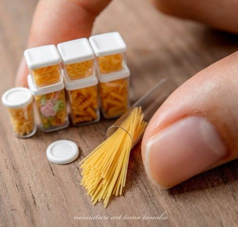 Nunus House, Japanese Miniature, Mini Crafts, Barbie Dollhouse, Tiny Stuff, Doll Bedding, Diy Miniatures, Mini Dollhouse, Barbie Food