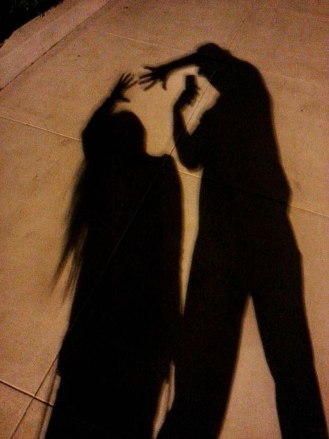 Find a flat surface and project a shadow into it. Couple Walking At Night, Shadows Artwork, Emo Couple, Shadows Art, Walking At Night, Shadow Ideas, Couple Shadow, Night Shadow, Dancing Drawings