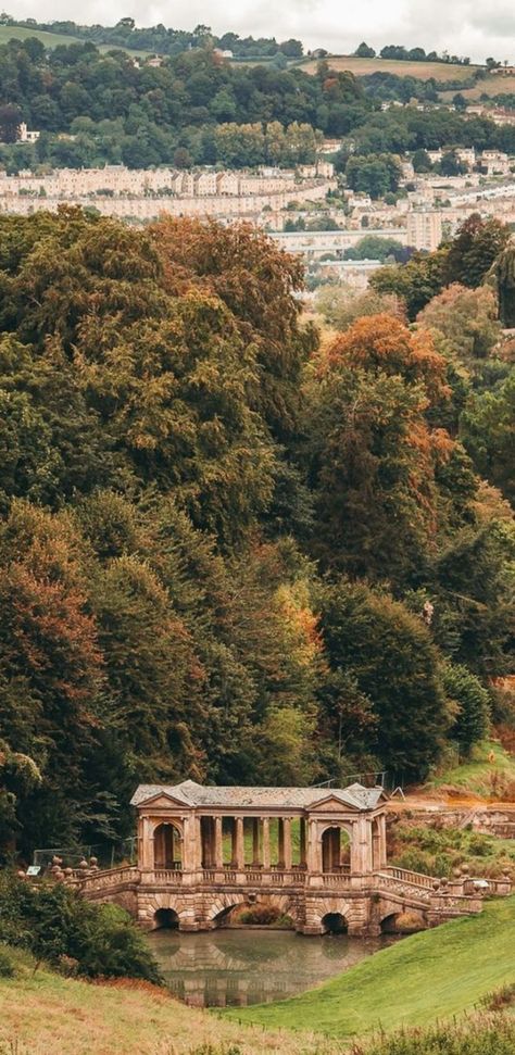 Close your eyes and dream of England - Bath, Somerset (@3van_hall IG) England Aesthetic, Salisbury Cathedral, Bath Somerset, York Minster, Bath England, Birmingham England, Sky Garden, Yorkshire Dales, River Thames