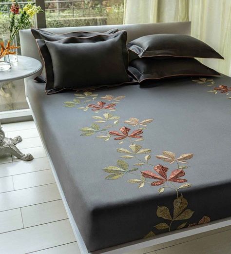 King Size Bedsheet Set, Bedsheets Designs Embroidery, Kusan Cover Design, Embroidery Designs For Bedsheets, Cotton Bedsheets Designs, Bad Sheets Design, Embroidery Bedsheets Design, Bedsheet Embroidery Design, Bedsheet Painting Designs