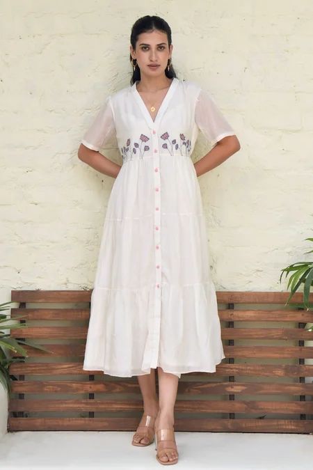 Buy Taro White Modal Silk Button Down Dress Online | Aza Fashions Cheap Cotton Dresses With Embroidered Hem, Cotton Frocks For Women, Frock Designs For Women, Frock Models, White Frock, Short Frocks, Simple Frock Design, Stylish Kurtis Design, Embroidered Shirt Dress