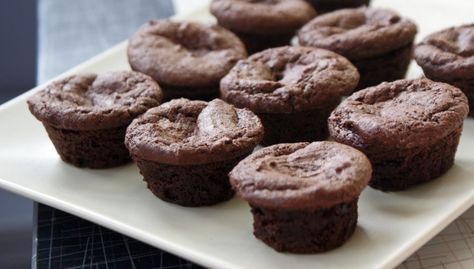 2 Bite Brownies, Two Bite Brownies, Mini Brownies, Peppermint Brownies, Bite Size Desserts, Brownie Ingredients, Brownie Bites, Brownie Recipe, Chocolate Muffins