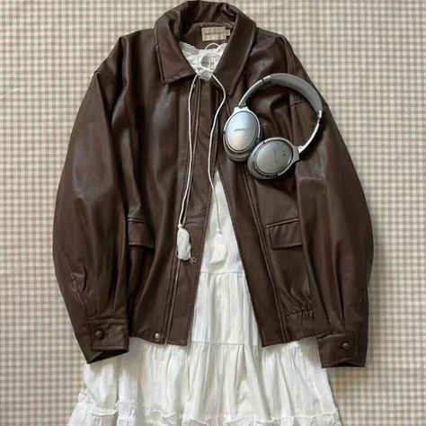 Black Leather Coat Women, Looks Pinterest, Downtown Outfits, Black Leather Coat, Leather Jacket Outfits, Swaggy Outfits, Coat Women, Mode Inspo, 가을 패션