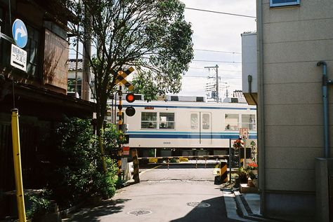 Film Camera Photography, Fotografi Vintage, 35mm Photography, Film Photography 35mm, Aesthetic Japan, Japanese Aesthetic, Cinematic Photography, Studio Photo, Pretty Photos