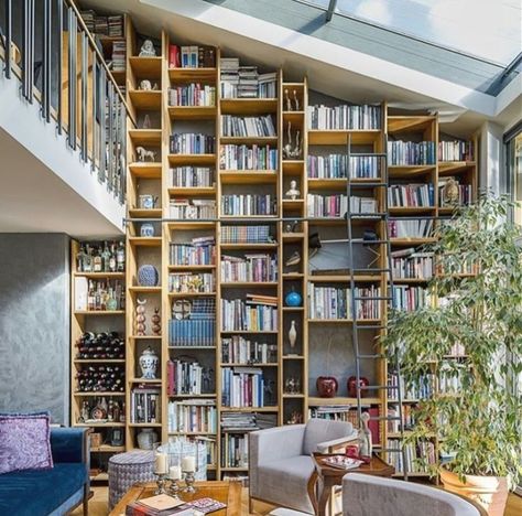 Roof high library! Home Library Design Ideas, Floor To Ceiling Bookshelves, Home Library Rooms, Word Decor, Library Room, Home Library Design, Garage Conversion, Home Libraries, Library Design