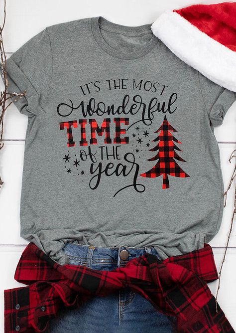 Christmas Attire, Wonderful Time Of The Year, Christmas Lettering, Diy Shirt, Holiday Shirts, Christmas Tees, Christmas Women, Cricut Ideas, Women's Summer Fashion