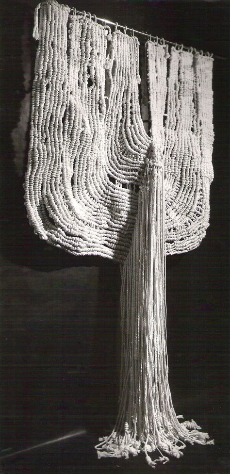 Aurelia Munoz Interesting Sculptures, Fiber Sculpture, Textile Texture, Textile Fiber Art, Weaving Textiles, Sculpture Installation, Weaving Art, Art Textile, Winter 2023