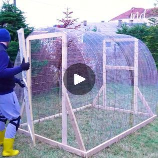 Movable Chicken Coop, Build A Chicken Coop, Mobile Chicken Coop, Walk In Chicken Coop, Backyard Chicken Coop Plans, Chicken Pen, Metal Net, Backyard Chicken Farming, Coop Design