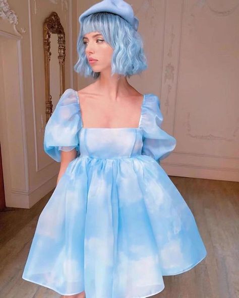 Gown Photoshoot, Cotton Candy Dress, Corset Fashion Outfits, Dress With High Neck, Pretty Quinceanera Dresses, Cute Short Dresses, Corset Fashion, Glamour Dress, Bubble Dress