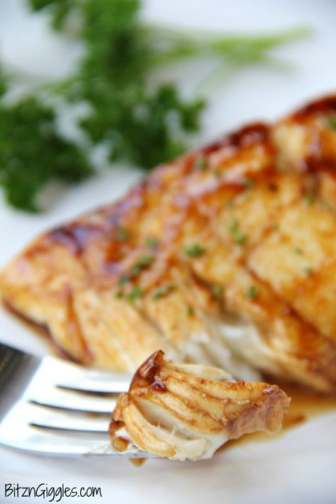 Balsamic Glazed Halibut - A flavorful brown sugar and balsamic glaze coats this light and flaky fish. Halibut Recipe, Halibut Fishing, Halibut Recipes, Balsamic Recipe, Yummy Seafood, Fish Recipes Healthy, Healthy Fish, Balsamic Glaze, Healthy Dinners