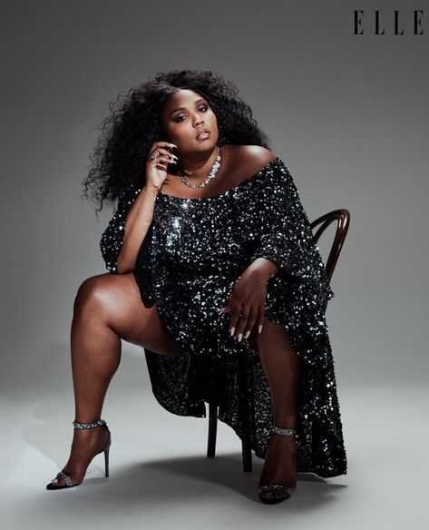 Plus Size Posing, Women In Music, Curvy Model, Elle Magazine, Black Is Beautiful, Beautiful Black Women, 50th Birthday, Billie Eilish, A Black