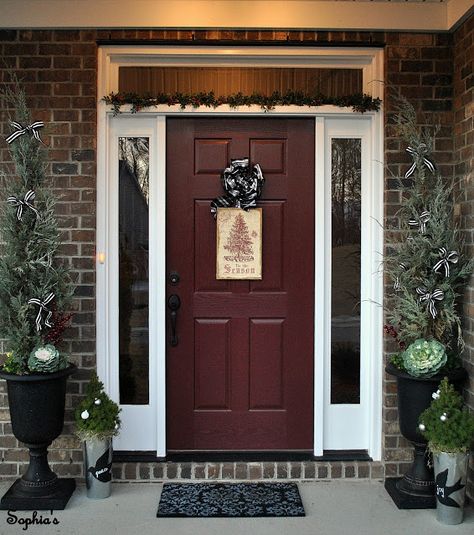 Door color for a brick home.  I like this better than the traditional red door. Red Door House, Brown Front Doors, Best Front Door Colors, Exterior Door Colors, Traditional Front Doors, Red Front Door, Front Door Paint Colors, Door Colors, Door Paint Colors