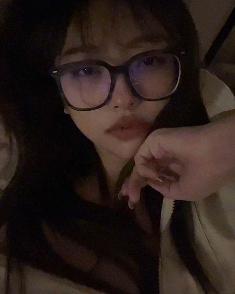 Korean Makeup Look, Glasses Makeup, Girls With Glasses, Korean Makeup, Pretty Good, Korean Girl, Makeup Looks, How To Look Better, Hair Cuts