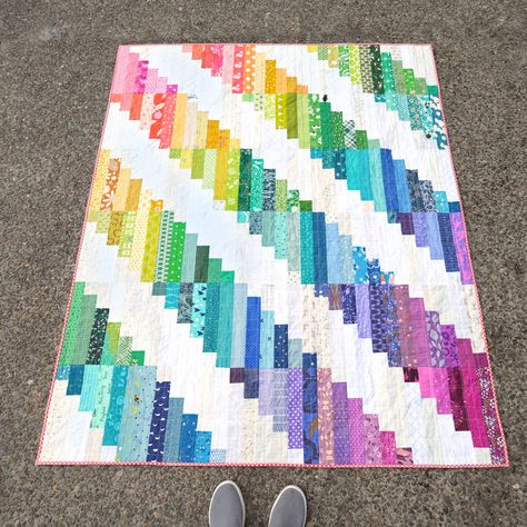 A Scrappy, Rainbow Luna Quilt | Kitchen Table Quilting Jelly Roll Race Quilt, Jelly Roll Race, Freebies Pattern, Rainbow Quilts, Jelly Roll Patterns, Jelly Roll Quilts, Making Quilts, Finished Quilts, Scrappy Quilt Patterns