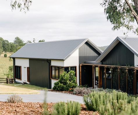 Marble Benchtop, Modern Country Home, Provincial Home, Shed Homes, Modern Barn, Country Style Homes, Australian Homes, Modern Country, Barn Style