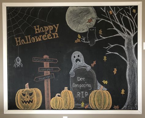 C.R. Halloween  board 2018 Halloween Chalk Board Decor, Whiteboard Art Halloween, Spooky Chalkboard Art, Halloween White Board Ideas, Halloween Whiteboard Art, Halloween Chalk Art, Corporate Barbie, Chalk Calendar, Chalkboard Messages