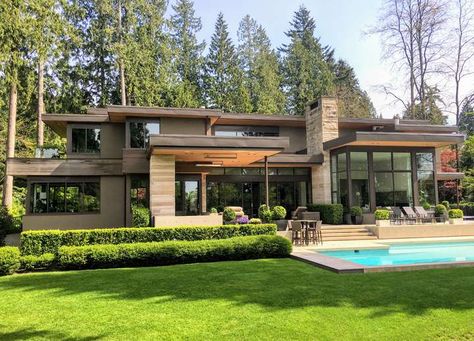 2998 Rosebery Avenue - West Vancouver Homes and Real Estate - BC, Canada Flat Roof Design, Beautiful Modern Homes, Flat Roof House, Contemporary House Exterior, Best Modern House Design, Modern Style House Plans, Modern Flat, Hus Inspiration, Modern Architecture House