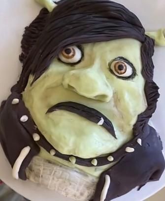 Emo Shrek, Emo Makeup Looks, Fnaf Cake, Shrek Cake, Reeses Cheesecake, Hamsters Funny, Doodles Funny, Funny Jjk, Dp Funny