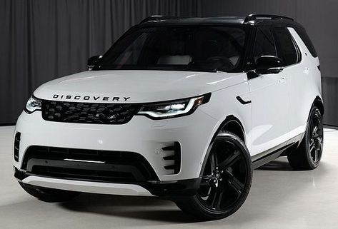 2021 Land Rover Discovery HSE, White and Black Specs ! Discovery Car, Serene Interior, Range Rover White, Wallpapers Cars, Most Luxurious Car, Cars Tattoo, Dream Cars Range Rovers, Black Specs, Tattoo Car