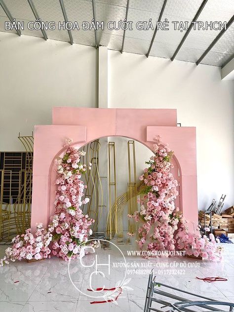 Sakura Wedding, Wedding Gate, Flower Backdrop Wedding, Easter Flower Arrangements, Bridal Shower Balloons, Wedding Entrance Decor, Beautiful Home Gardens, Wedding Planning Decor, Wedding Backdrop Design