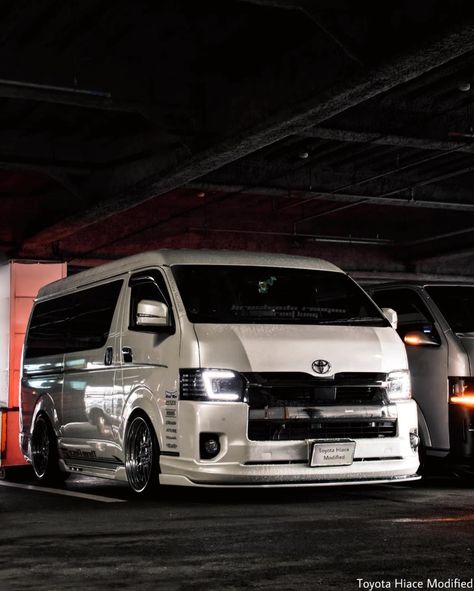 😍 - Toyota Hiace Modified Toyota Hiace Modified, Van Modified, Hiace Van, Fade Haircut Styles, Toyota Wish, Toyota Van, Haircut Styles, Toyota Hiace, Vroom Vroom