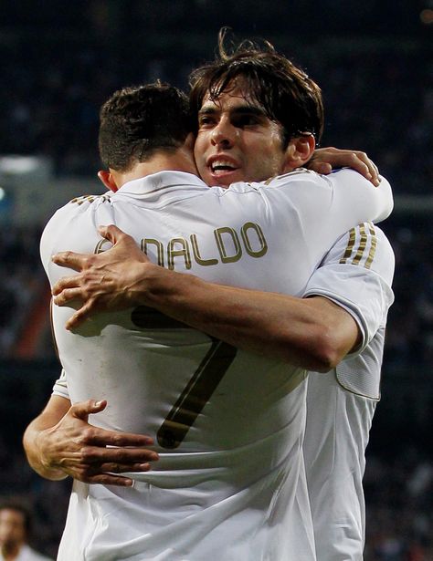 Ronaldo and Kaka Football Matching Pfp, Ronaldo And Kaka, Pfp Ronaldo, Kaka Real Madrid, Cr7 Football, Ricardo Kaka, Brazil Football Team, Cr7 Wallpapers, Ronaldo Pictures