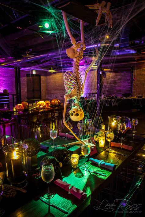 Halloween Bat Mitzvah | Designer Event Chicago | PartySlate Chicago Halloween, Halloween Party At Home, Festa Hotel Transylvania, Halloween Club Party, Best Halloween Party, Halloween Club, Halloween Bar, Easy Halloween Party, Halloween Party Ideas