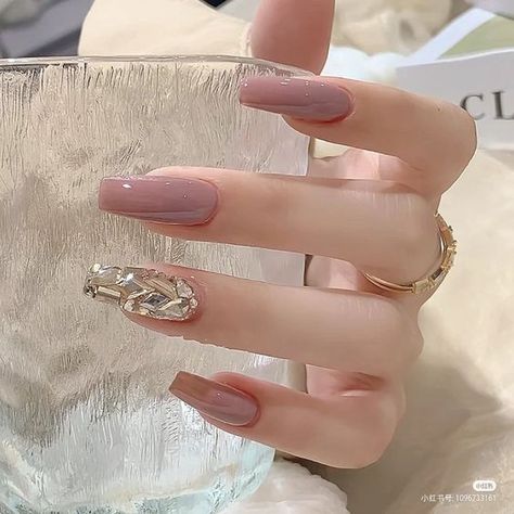 46 Nude Nails That Are Chic & Classy! Classy Nude Nail Designs, Easy Nail Designs For Beginners, Nail Art Designs Valentines, Nail Art Designs Valentines Day, Nail Designs For Beginners, Easy Nail Designs, Easy Nail Art Designs, Gel Toe Nails, Nude Nail Designs