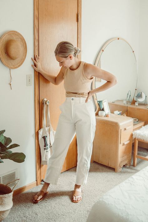 White Wide Leg Jeans, God Clothes, Style Sweatpants, H M Outfits, Casual Basics, Summer Jeans, Outfit Formulas, Spring Outfits Casual, Summer Sale