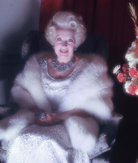 Barbara Cartland - Wikipedia Thief Quote, Brighton Map, Barbara Cartland, Guinness Book, Romance Writers, The Book Thief, Guinness World Records, Diana Spencer, Writing Lessons