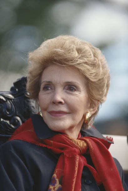 Nancy Reagan Fashion, Nancy Regan, Us First Lady, Presidents Wives, Laura Bush, Betty Ford, Nancy Reagan, Barbara Bush, Lady Bird Johnson