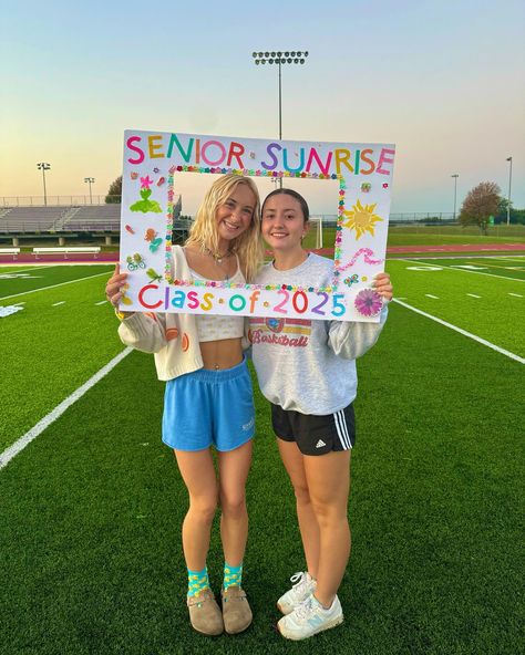 SENIOR SUNRISE🌞📸🍊 . . . . 📸- @laurenarose_ Senior Sunrise, School Spirit Wear, Spirit Wear, Senior Year, School Spirit, Photo Inspo, Summer Vibes, How To Wear, Quick Saves