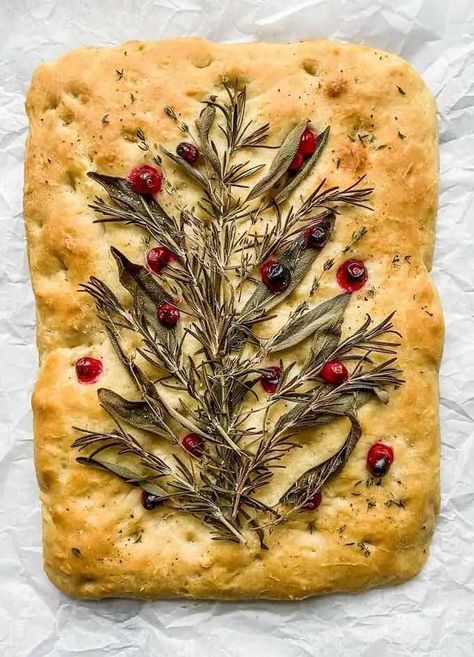 May 13, 2021 - A few food trends emerged at a time when many of us spent more time in the kitchen; one of the most fun has been garden art focaccia bread. Focaccia Christmas, Decorated Focaccia Bread, Decorated Focaccia, Fancy Bread, Christmas Tree Bread, Gluten Free Focaccia, Foccacia Bread, Church Fellowship, Focaccia Bread Recipe