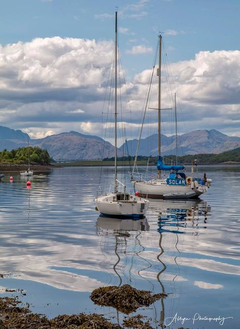 Boats On The Water, Hotel Hacks, Watercolor Boat, Watercolour Landscape, Sailboat Painting, Boat Art, Scottish Landscape, Boat Painting, Landscape Art Painting