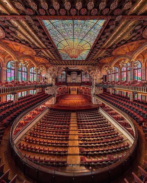 Instagram Barcelona, Spain Culture, Concert Venue, Palau, Concert Hall, Spain Travel, Barcelona Spain, Eiffel Tower Inside, Aerial View