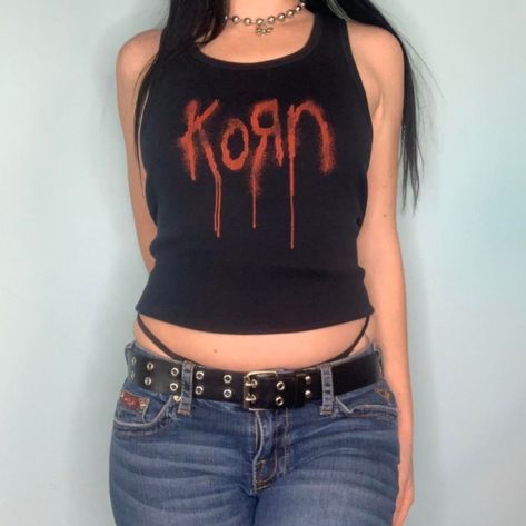 Mall Goth Tank Top, Goth T Shirt Diy, Mall Goth Summer Outfits, Goth Summer Clothes, 2000s Goth Outfits, Numetal Outfit, Numetal Aesthetic Outfits, Mall Goth Outfits 2000s, Bleached Black Shirt